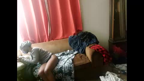 SkynStarlight online show from February 18, 8:10 am