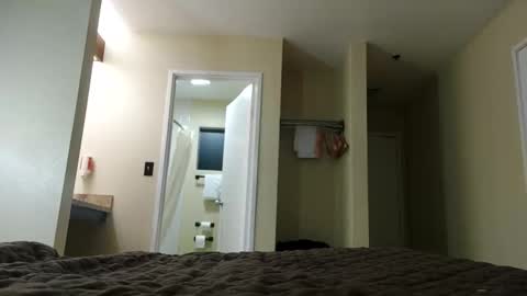 SkynStarlight online show from February 20, 6:19 am