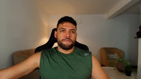 Snapshot of jerome3773 chatting on February 19, 12:14 am jerome3773 online show from February 19, 12:14 am