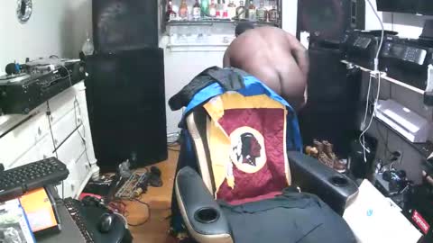 Snapshot of jerry0827 chatting on February 16, 4:19 am jerry johnson online show from February 16, 4:19 am