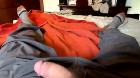 Snapshot of jerswill chatting on October 31, 8:43 pm Jeremys room chill and puff one enjoy online show from October 31, 8:43 pm