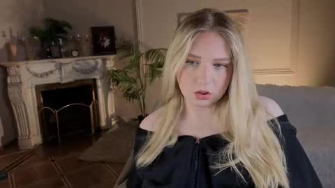 jes_solar online show from November 20, 8:52 pm