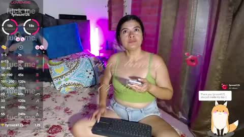 Snapshot of jesiica_bunny chatting on April 21, 10:23 pm Jessi online show from April 21, 10:23 pm
