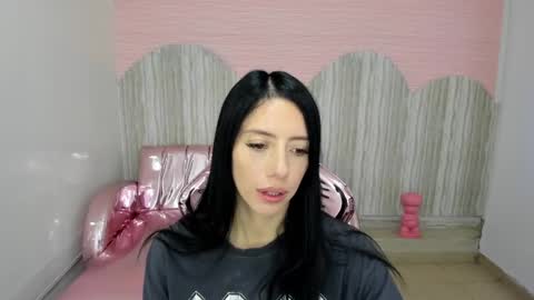 Snapshot of jess_a_ chatting on December 20, 3:10 pm Jess online show from December 20, 3:10 pm