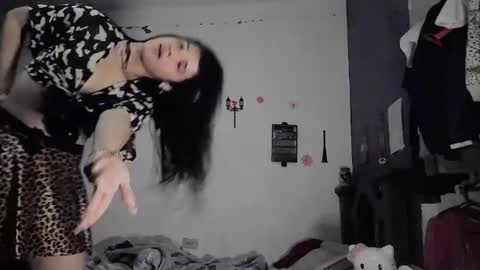 Jessica online show from December 5, 6:54 am