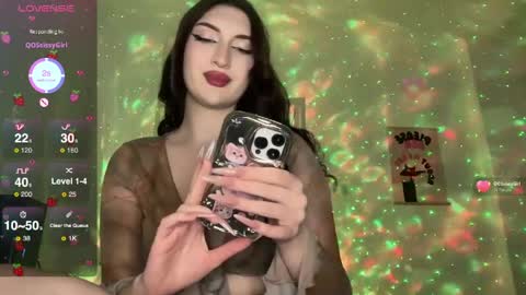 Snapshot of jessaasmith chatting on April 15, 5:31 pm Hanna online show from April 15, 5:31 pm