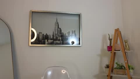 bella  adams online show from January 19, 10:30 am