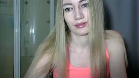 JessFox1 online show from December 28, 11:05 pm