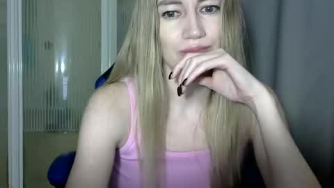 JessFox1 online show from December 31, 1:04 am