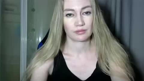 JessFox1 online show from January 7, 1:38 am