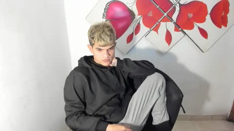 jesshot_bigcock online show from January 13, 5:13 am