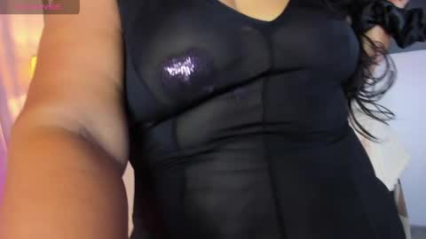 Snapshot of jessica__milf chatting on June 6, 5:06 pm jessica__milf online show from June 6, 5:06 pm