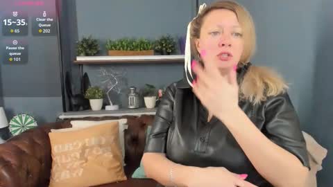 Jessica online show from November 22, 1:43 pm