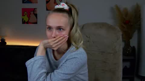 Snapshot of jessica_rays chatting on October 12, 10:42 pm Jessica online show from October 12, 10:42 pm