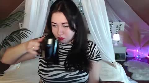 Snapshot of jessicaevanse chatting on November 22, 6:23 am jessicaevanse online show from November 22, 6:23 am