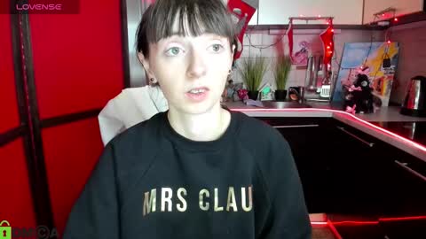 jessicaforris online show from December 14, 7:58 am