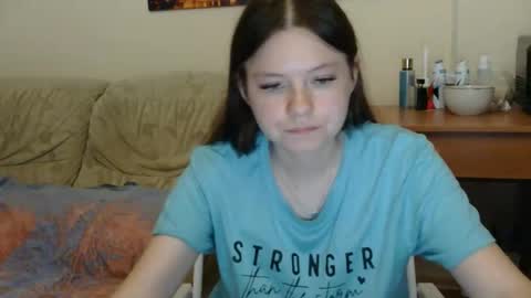 jessicaholland1 online show from June 8, 6:08 pm