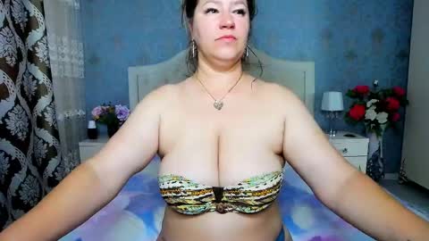 single mommy online show from June 3, 3:53 am