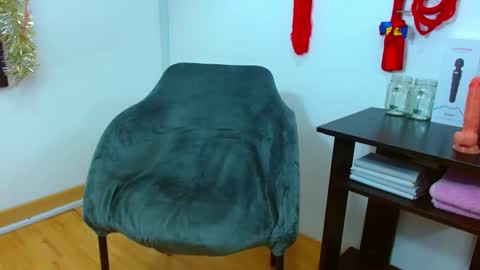 jessicarabbit4 online show from January 5, 11:12 pm