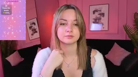 Snapshot of jessie_cuti chatting on October 22, 5:41 am Jessie online show from October 22, 5:41 am