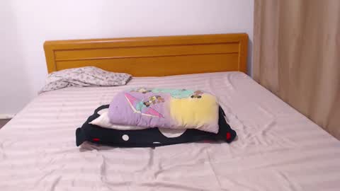 Snapshot of jessiestar3 chatting on October 24, 12:41 am jessiestar3 online show from October 24, 12:41 am