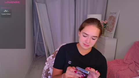 Jessi online show from April 13, 1:49 pm