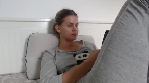 jessieryan online show from October 14, 9:10 am