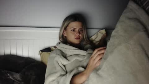 jessieryan online show from January 15, 3:44 am