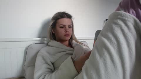 jessieryan online show from March 7, 5:15 am