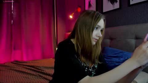 Snapshot of jessiexxiv chatting on February 12, 9:26 am Jessie online show from February 12, 9:26 am