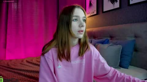 Snapshot of jessiexxiv chatting on February 21, 9:21 am Jessie online show from February 21, 9:21 am