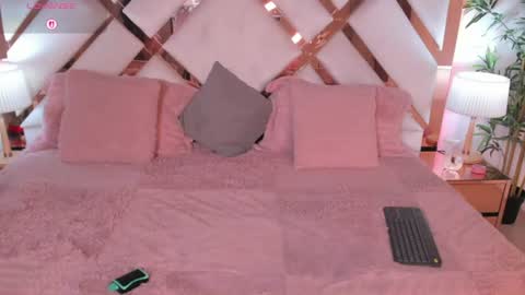 Snapshot of jessiica_stonne2 chatting on July 7, 2:03 am JESSICA STONNE online show from July 7, 2:03 am