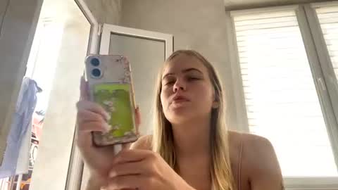 Snapshot of jessika_evans chatting on June 26, 6:40 am jessika_evans online show from June 26, 6:40 am