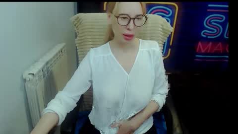 Victoria online show from October 26, 8:26 pm