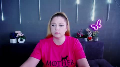 Jess online show from April 14, 7:03 am