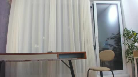 Snapshot of jesssxyx chatting on October 25, 5:51 pm im doing any u want just ask me online show from October 25, 5:51 pm