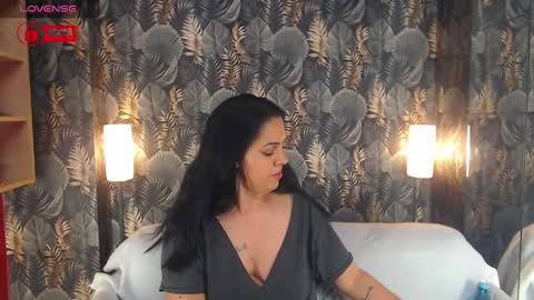 Snapshot of jessthewicked chatting on December 19, 9:17 pm JessTheWicked online show from December 19, 9:17 pm