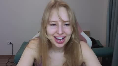 Snapshot of jessy_comely chatting on May 31, 11:28 am Jessy online show from May 31, 11:28 am