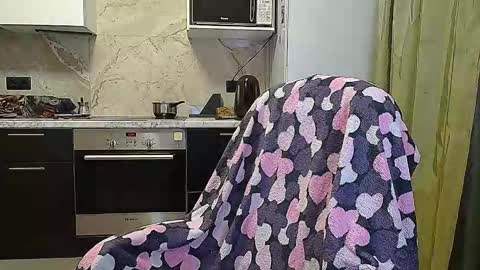 Snapshot of jessy_yng chatting on October 13, 12:05 pm jessy_yng online show from October 13, 12:05 pm