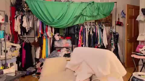 Snapshot of jessyboi0504 chatting on July 14, 10:43 am seductress Cyber Succubus online show from July 14, 10:43 am