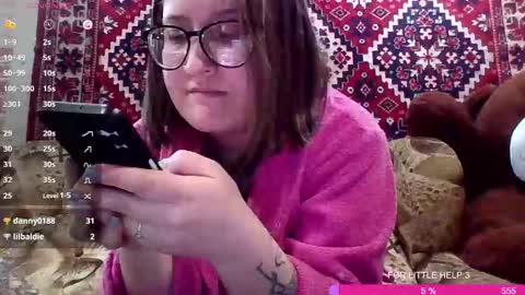 Snapshot of jessystoune1 chatting on November 8, 8:14 am Bye everyone i cant see any reason to stay here wish u luck online show from November 8, 8:14 am