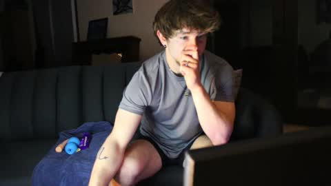 jessystrings online show from April 8, 7:30 am