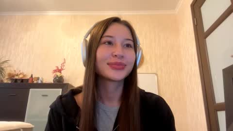 Snapshot of jesusitacatts chatting on October 17, 7:44 am Lynn online show from October 17, 7:44 am