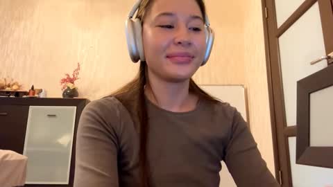 Snapshot of jesusitacatts chatting on October 18, 7:20 am Lynn online show from October 18, 7:20 am