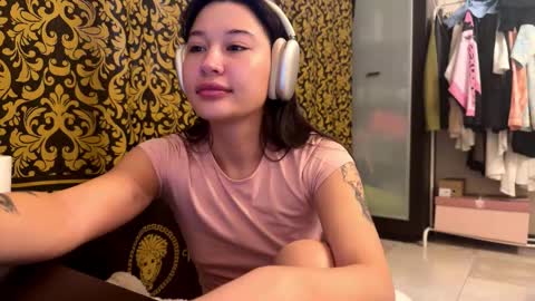 Snapshot of jesusitacatts chatting on November 10, 7:18 am Lynn online show from November 10, 7:18 am