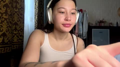 Snapshot of jesusitacatts chatting on November 19, 8:03 am Lynn online show from November 19, 8:03 am