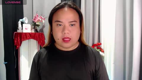 jesy_001 online show from October 25, 7:38 am