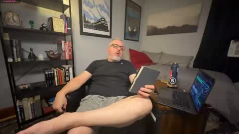 Snapshot of jet_set_cigarette chatting on July 31, 11:48 pm Jet online show from July 31, 11:48 pm