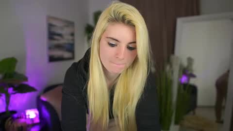 Jet online show from March 22, 8:23 pm