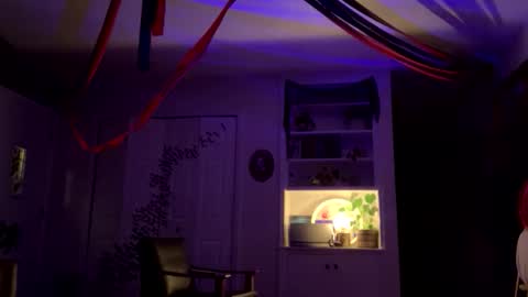 jettandmaia online show from October 28, 2:26 am